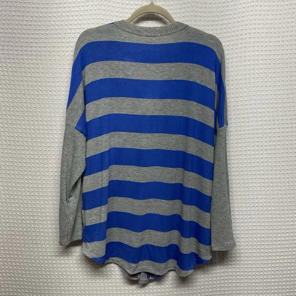 NEW ODDY V-Neck Knit Sweater Women's‎ XL Gray Blue Striped Button Cardigan Y2K